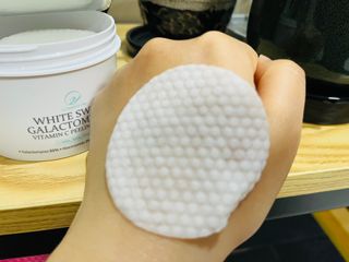 오투에니원 화이트 스완 갈락토미세스 비타민 C 필링 패드 60매 — 5점을 준 리뷰어가 2023년 2월 올린 사용 사진