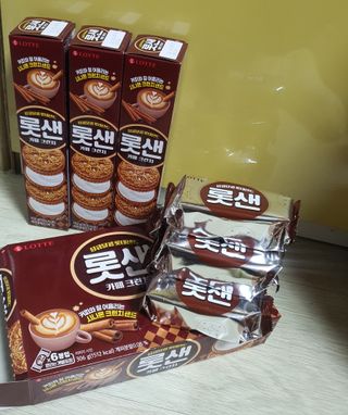롯데제과 롯샌 카페크런치 — 5점을 준 리뷰어가 2021년 10월 올린 사용 사진