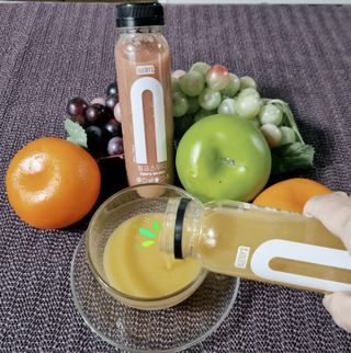 BLENDY'S 핑크 스무디+블론디 스무디 — 5점을 준 리뷰어가 2021년 11월 올린 사용 사진