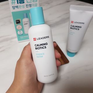 리더스코스메틱 리더스 카밍 바이오틱스 #1등 진정 기획세트 [에센스 워터150ml + 크림 마스크80ml] — 5점을 준 리뷰어가 2022년 10월 올린 사용 사진