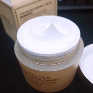 Dr.느루벗 느루벗 링클 솔루션 콘센트레이트 스네일 탄력 달팽이 크림 80g — 4점을 준 리뷰어가 2021년 5월 올린 사용 사진