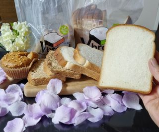 롯데제과 Vbread 포카치아식빵1개 + 미니식빵 1개 + 머핀 2개 세트 — 5점을 준 리뷰어가 2021년 9월 올린 사용 사진