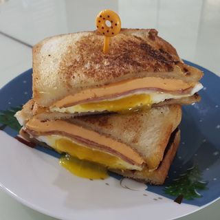 롯데제과 Vbread 포카치아식빵1개 + 미니식빵 1개 + 머핀 2개 세트 — 3점을 준 리뷰어가 2021년 9월 올린 사용 사진