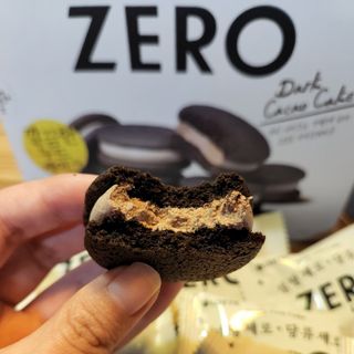 ZERO (초콜릿 칩 쿠키, 카카오 케이크, 후르츠 젤리, 아이스 콜라, 아이스 초코바) — 5점을 준 리뷰어가 2022년 6월 올린 사용 사진