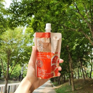 자연에온 핑크 자몽 착즙 100mL 10개입 1BOX +가 득담은 자몽 콜라겐 젤리스틱 1BOX — 5점을 준 리뷰어가 2021년 6월 올린 사용 사진
