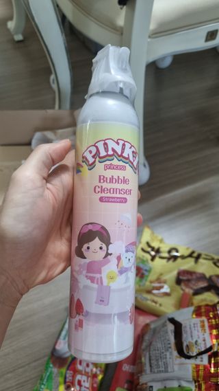주식회사 권브라더스 [권브라더스] 목욕놀이 필수템, 핑키공주 유아버블클렌저 300ml 대용량 몽글몽글 구름 속 딸기향 — 5점을 준 리뷰어가 2022년 1월 올린 사용 사진