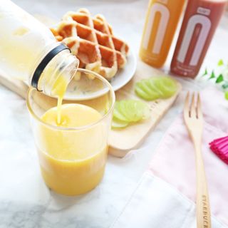 BLENDY'S 핑크 스무디+블론디 스무디 — 5점을 준 리뷰어가 2021년 9월 올린 사용 사진