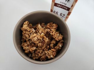 맛있게 먹어도 당 1g 대, 오!그래놀라 저당 통보리 — 5점을 준 리뷰어가 2025년 1월 올린 사용 사진