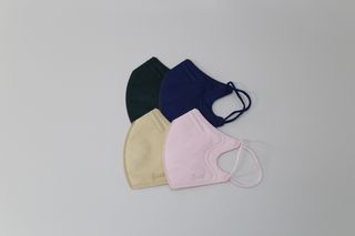 [블루 본 아이노우] 유아용 컬러마스크 40 PCS SET 2중 택 1 — 5점을 준 리뷰어가 2021년 4월 올린 사용 사진