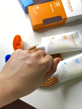 [후르디아] 혼합자차 선 에센스+톤업 선크림 2종 — 5점을 준 리뷰어가 2021년 4월 올린 사용 사진