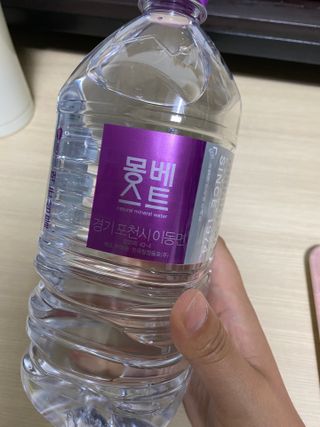 몽베스트 MONTBEST 1L 12입 — 4점을 준 리뷰어가 2022년 4월 올린 사용 사진