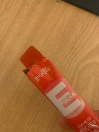 [인디닥터] 타이탄 BCAA 프로틴 젤리스틱 — 5점을 준 리뷰어가 2022년 4월 올린 사용 사진