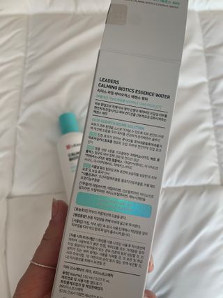 리더스코스메틱 리더스 카밍 바이오틱스 에센스 워터 — 3.5점을 준 리뷰어가 2021년 10월 올린 사용 사진