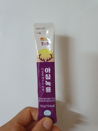 [몸엔용] 전국 이마트 런칭 신상, 아침을 깨우는 녹용 아침녹용 10g x 28포 — 4점을 준 리뷰어가 2021년 7월 올린 사용 사진