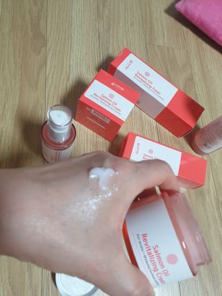 아이앤립 / EYENLIP 아이앤립 연어오일 리바이탈라이징 토너+앰플+크림 3종 세트 — 4.5점을 준 리뷰어가 2021년 6월 올린 사용 사진
