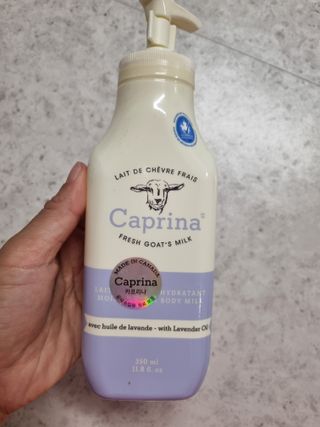 카프리나 산양밀크 모이스춰라이징 바디로션 350ml(라벤더향) — 5점을 준 리뷰어가 2023년 5월 올린 사용 사진