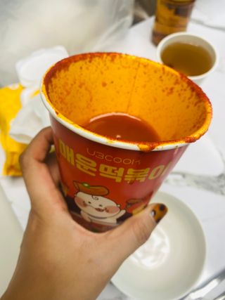유비쿡 컵떡볶이 매운컵떡볶이2개/ 짜장컵떡볶이 2개  총 4개세트 — 4점을 준 리뷰어가 2021년 6월 올린 사용 사진