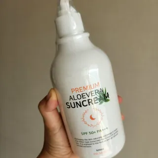 [닥터문] 프리미엄 알로에베라 선크림 500ml — 5점을 준 리뷰어가 2022년 7월 올린 사용 사진