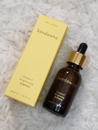 스킨큐어 산다화 비타민c 화이트닝 에센스 30ml — 5점을 준 리뷰어가 2023년 12월 올린 사용 사진
