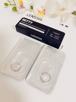 렌시스 LENSSIS [ 렌시스 ] 품절대란템 , 데일리로 쓰기 좋은 ＃베티 시리즈 1개월용 ｜ 5컬러 중 택1 ｜ — 5점을 준 리뷰어가 2021년 4월 올린 사용 사진