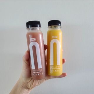 BLENDY'S 핑크 스무디+블론디 스무디 — 3점을 준 리뷰어가 2021년 12월 올린 사용 사진