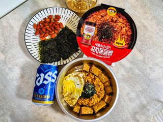 [서울시스터즈] CU 김치 4총사 세트-김치볶음밥, 김치큐브닭, 김치바삭김, 김치아몬드 — 3점을 준 리뷰어가 2021년 10월 올린 사용 사진