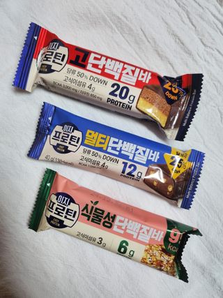 이지프로틴바 3종x각 2ea (고단백질바, 멀티단백질바, 식물성단백질바) — 4.5점을 준 리뷰어가 2024년 3월 올린 사용 사진