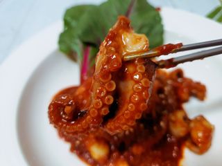 [푸딩팩토리] 불맛양념 쭈꾸미볶음 300G_엄선한 쭈꾸미원물과 양념이 신의 한수! — 5점을 준 리뷰어가 2022년 9월 올린 사용 사진