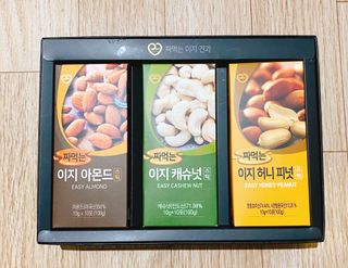 짜먹는 이지견과 짜먹는 이지아몬드, 짜먹는 이지허니피넛, 짜먹는 이지캐슈넛 각 10g X  10포 — 4점을 준 리뷰어가 2021년 4월 올린 사용 사진