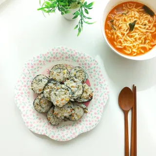 해풀잎 누구나 김밥*1ea [(혼합야채 35g *1ea,  김밥김 (5g, 5ea),  양념간장 (6g, 5ea), 참기름(5g, 2ea)] — 5점을 준 리뷰어가 2022년 10월 올린 사용 사진