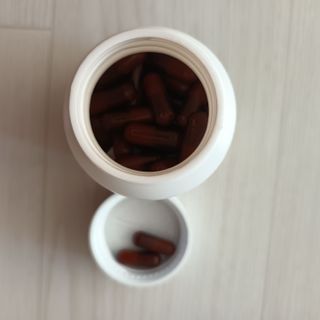 프리마인 홍삼의 강력한 에너지, 이제는 흡수율을 높인 최첨단 캡슐로 간편하게 초고속 충전하세요. — 5점을 준 리뷰어가 2022년 10월 올린 사용 사진