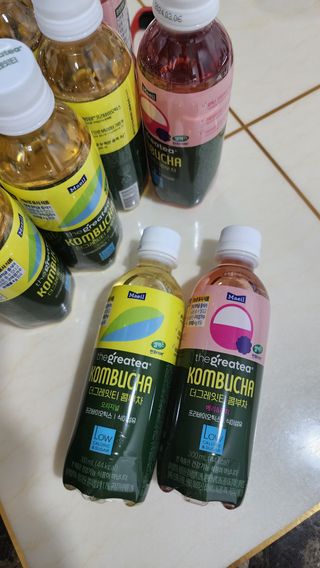 더그레잇티 콤부차 [매일유업] 더그레잇티 44kcal 콤부차 300ml *12개입 (오리지널 6개+베리리치 6개) — 5점을 준 리뷰어가 2023년 7월 올린 사용 사진