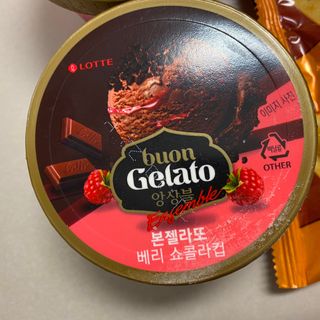 롯데제과 본젤라또 비스킷&바닐라카라멜바, 본젤라또 베리쇼콜라컵 — 5점을 준 리뷰어가 2021년 12월 올린 사용 사진