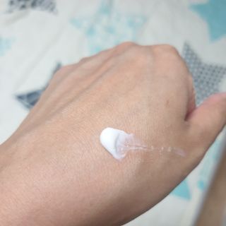 젠바이오 코스메틱스 젠바이오수딩크림]   가려운 피부 & 아토피 원픽 크림 — 5점을 준 리뷰어가 2022년 9월 올린 사용 사진