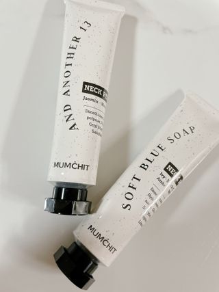 멈칫(MUMCHIT) 넥퍼퓸 NECKPERFUME 2가지 향 — 3점을 준 리뷰어가 2021년 11월 올린 사용 사진