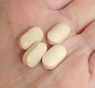 프리마인 평생 써야하는 관절의 건강을 위한 완벽설계 솔루션 관절n마디케어 플러스 120정 — 4점을 준 리뷰어가 2022년 1월 올린 사용 사진