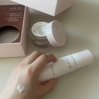 프리마인 바르기만 하면 철벽 스킨케어+24시간 마스크팩 효과. 셀라브 리제너레이팅 시스템 부스터+크림 세트 — 5점을 준 리뷰어가 2023년 5월 올린 사용 사진