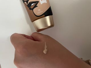 약손명가코스메틱 에오스보떼 블라인드 비비크림 50ml — 5점을 준 리뷰어가 2021년 8월 올린 사용 사진