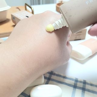 [후르디아] 끈적임 없는 착한성분 비건  핸드크림 3종 — 5점을 준 리뷰어가 2022년 9월 올린 사용 사진
