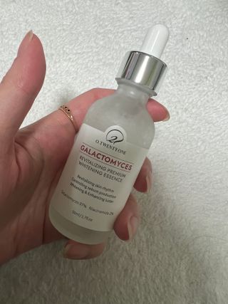 오투에니원 갈락토미세스 리바이탈라이징 프리미엄 화이트닝 에센스 50ml — 5점을 준 리뷰어가 2022년 12월 올린 사용 사진