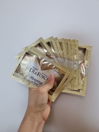 건강누리인터내셔날 레아라 다이아포스 슬리핑 아이패치 골드 & 물광 아이패치 [14회분/총 28매] — 3.5점을 준 리뷰어가 2022년 7월 올린 사용 사진