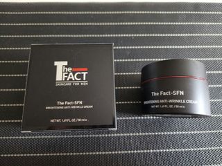 The Fact 더팩트 에스에프엔 브라이트닝 안티 링클 크림 50ml — 5점을 준 리뷰어가 2022년 5월 올린 사용 사진