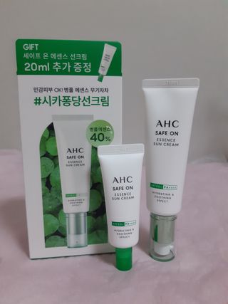 [AHC] 세이프온 에센스 선크림 올리브영 스페셜 증정 기획세트 — 5점을 준 리뷰어가 2022년 6월 올린 사용 사진