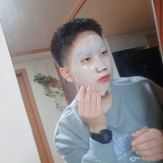 101스킨 영앤리치 하이드로겔 마스크팩 — 5점을 준 리뷰어가 2021년 3월 올린 사용 사진