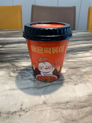 유비쿡 컵떡볶이 매운컵떡볶이2개/ 짜장컵떡볶이 2개  총 4개세트 — 4점을 준 리뷰어가 2021년 3월 올린 사용 사진
