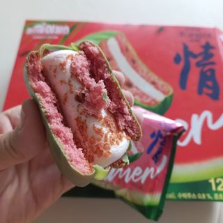 2022 오리온 여름한정판 초코파이 수박 / 포카칩 훌라망고맛 / 포카칩 라임모히또맛 — 5점을 준 리뷰어가 2022년 7월 올린 사용 사진