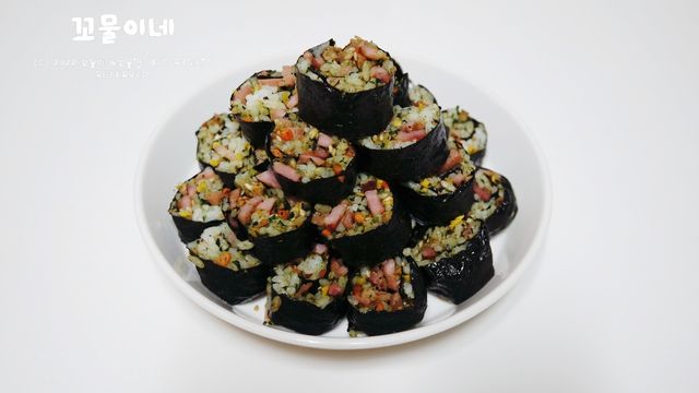 누구나 김밥*1ea [(혼합야채 35g *1ea,  김밥김 (5g, 5ea),  양념간장 (6g, 5ea), 참기름(5g, 2ea)] 리뷰 사진