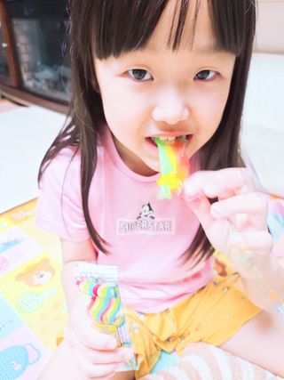 (주) 피치코리아 레인보우 롤팝젤리 후르츠믹스x10개입 — 5점을 준 리뷰어가 2023년 11월 올린 사용 사진
