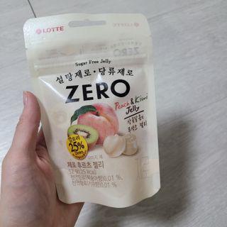 ZERO (초콜릿 칩 쿠키, 카카오 케이크, 후르츠 젤리, 아이스 콜라, 아이스 초코바) — 5점을 준 리뷰어가 2022년 6월 올린 사용 사진