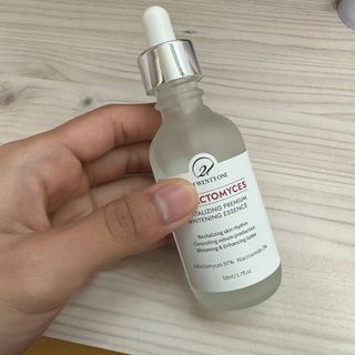 오투에니원 갈락토미세스 리바이탈라이징 프리미엄 화이트닝 에센스 50ml — 5점을 준 리뷰어가 2023년 2월 올린 사용 사진